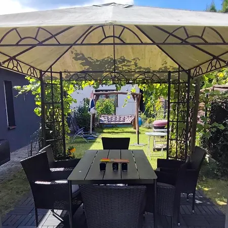 Stylowy Z Ogrodem Apartman